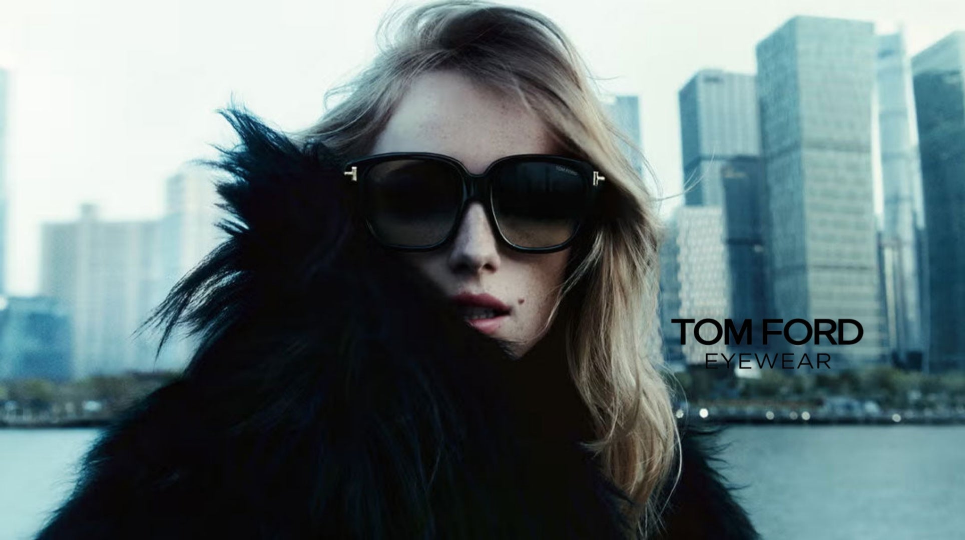 サングラス Tom Ford Sunglasses TF1054K 01B Square Asian Fit Tom Ford Kendel Smoke Gradient Square Unisex Sunglasses